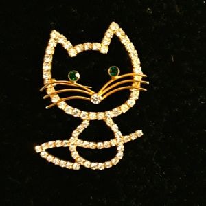 Hello Kitty Pin